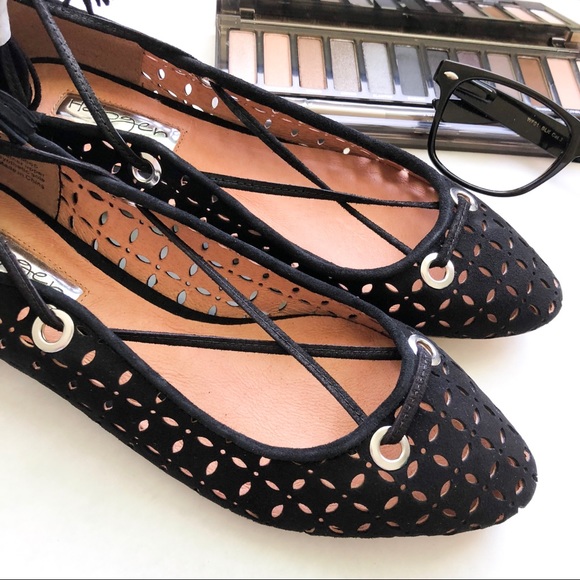 Halogen Nella Ghillie Flats Black Perf Leather - Picture 1 of 7